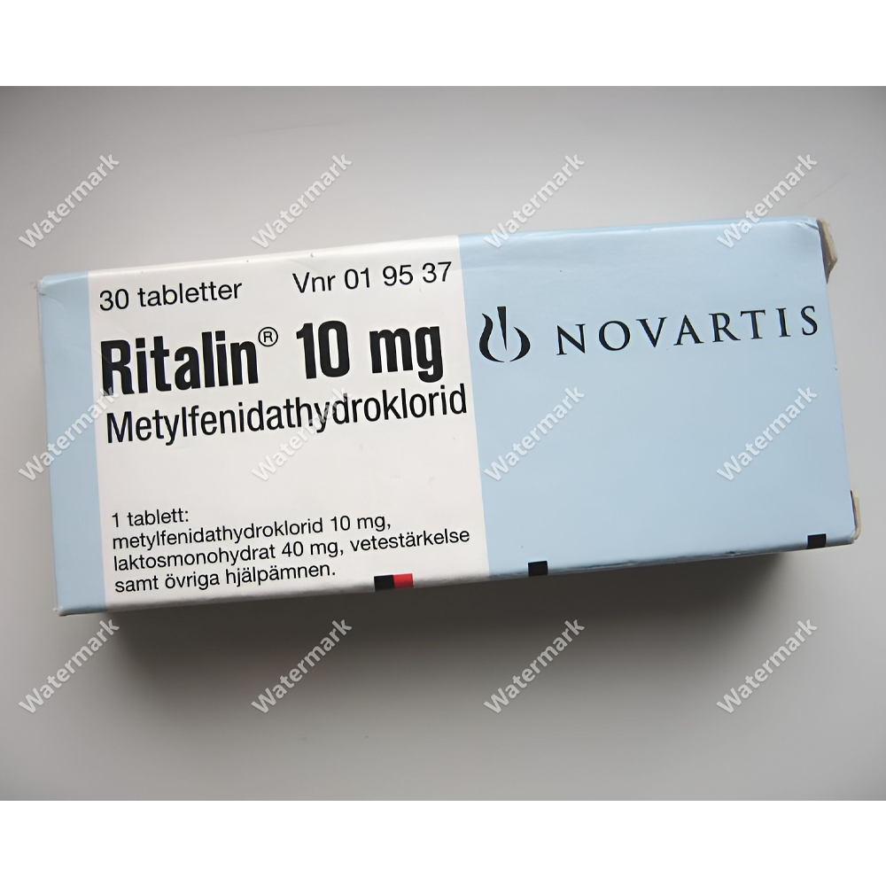 Упаковка Ritalin 10 мг от Novartis в форме таблеток. Стандартная форма с быстрым высвобождением действующего вещества (метилфенидата гидрохлорид). Голубо-белая коробка, содержащая 30 таблеток.